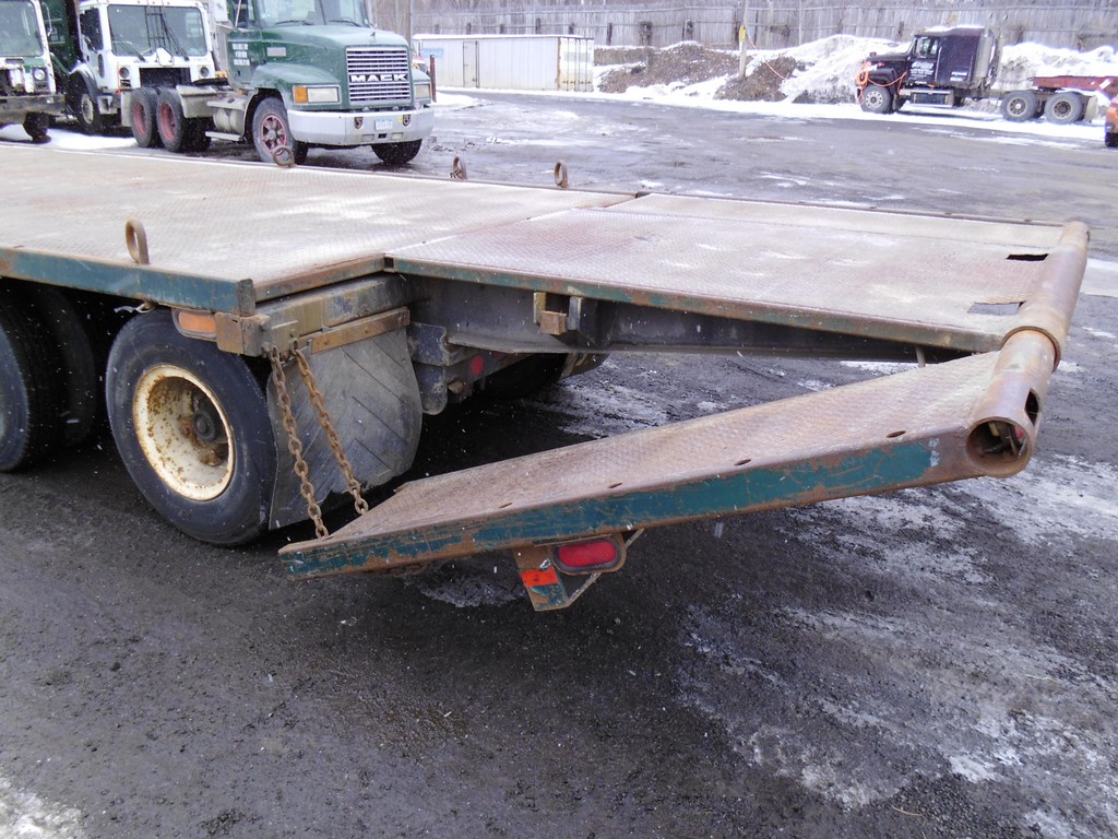 1975 Landoll Tandem Axle Step Deck Flatbed Trailer for sale by Arthur Trovei & Sons, Inc. used