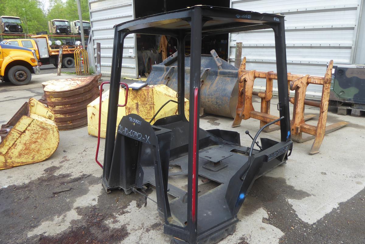 John Deere 310G Backhoe Cab