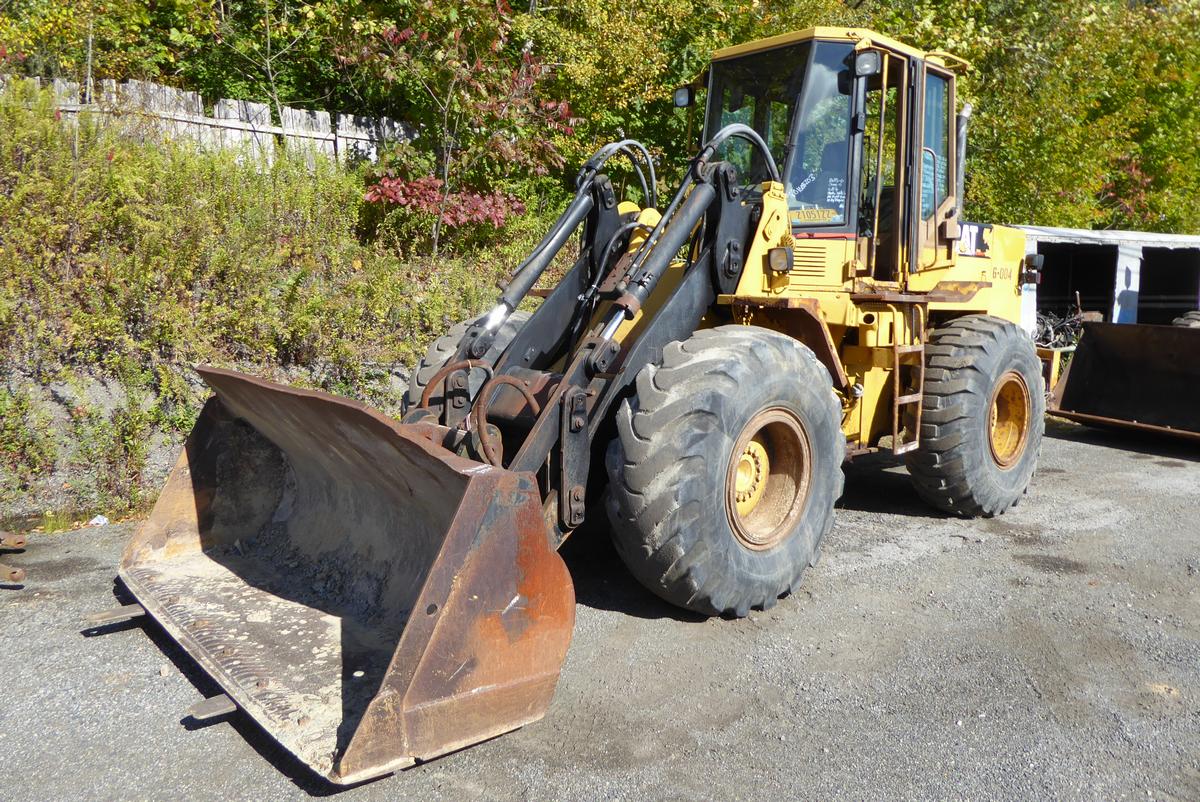 1994 Caterpillar IT28F Tire Loader