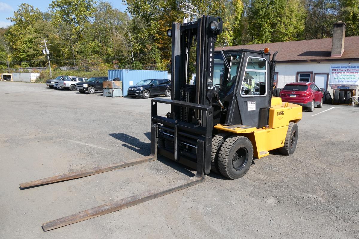 Clark C5-Y110A Diesel Forklift