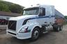 2004 Volvo VNL64T Sleeper