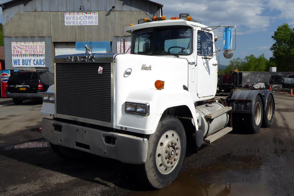 1991 Mack RW613 Tandem Axle Day Cab Tractor for sale by Arthur Trovei ...